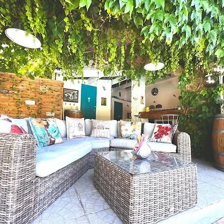 Ferienwohnung Le Jardin De Mae Bouc-Bel-Air Exterior foto